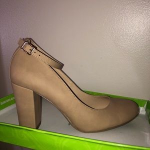 Cute Y•not? Heels!